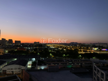 Image 15 - 1002744